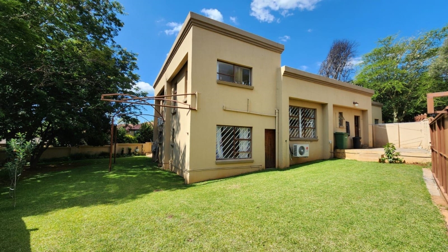 To Let 4 Bedroom Property for Rent in Cashan North West